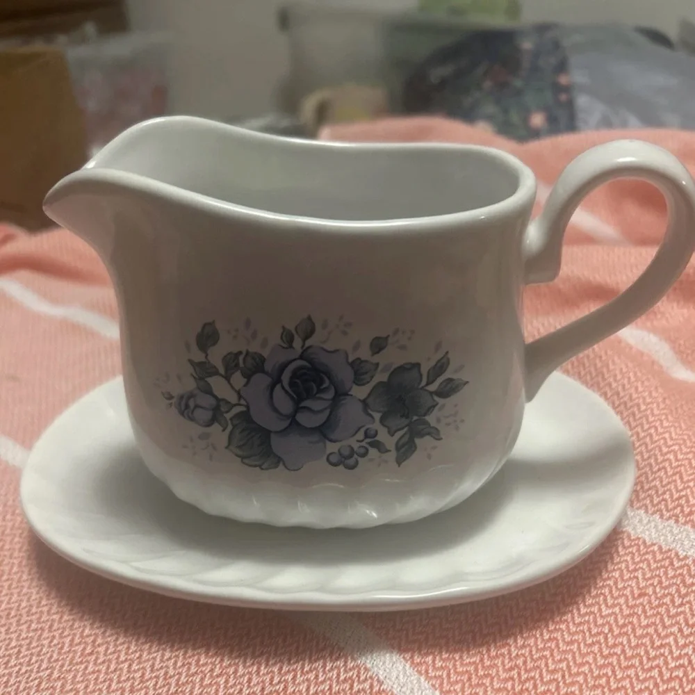 Corelle Coordinates Gravy Pitcher & Plate Blue Rose Floral pattern